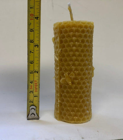 Medium pillar Beeswax Candle